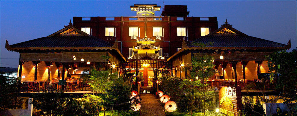 A Little Bit Of Mandalay Tavern Esterno foto